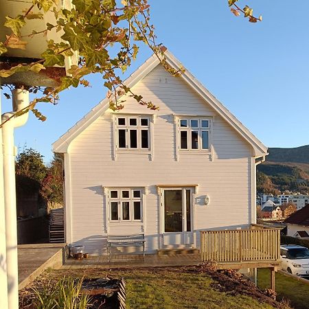 הוילה Charming House In Ulsteinvik With Free Parking מראה חיצוני תמונה